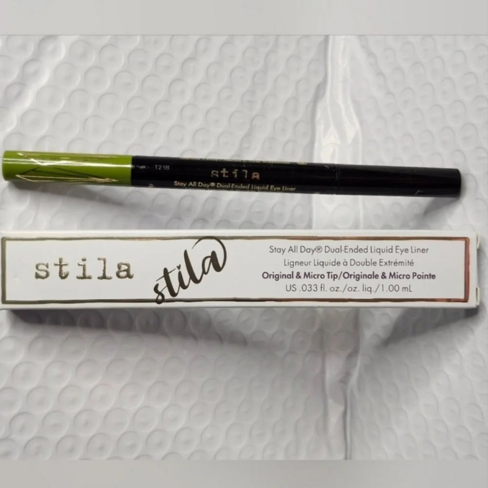 Stila Duel Ended Liquid Eyeliner in Intense Black/Mojito